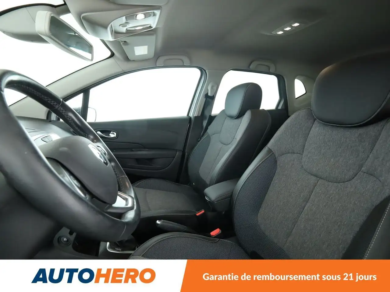 Renault Captur — photo 10