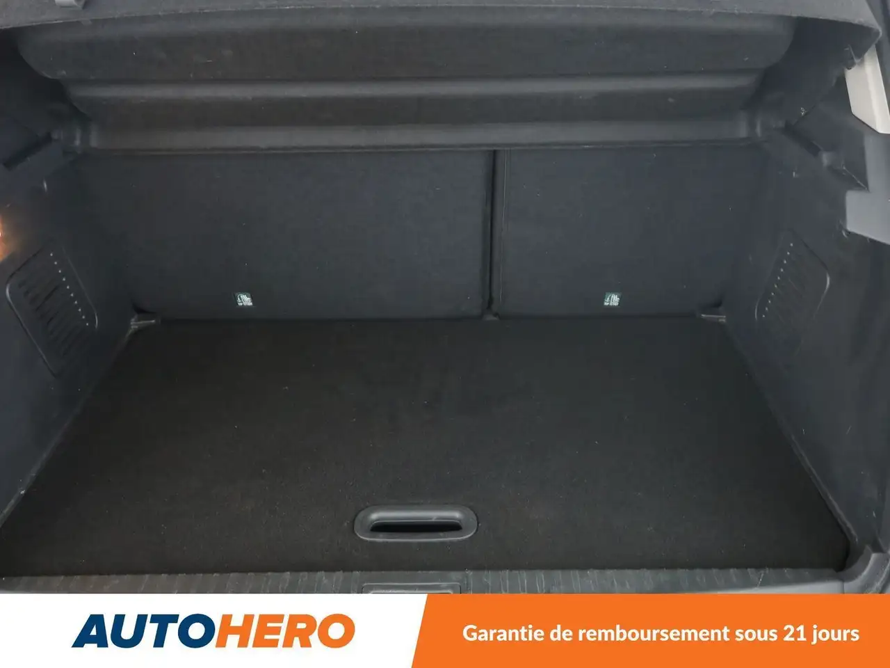Renault Captur — photo 17