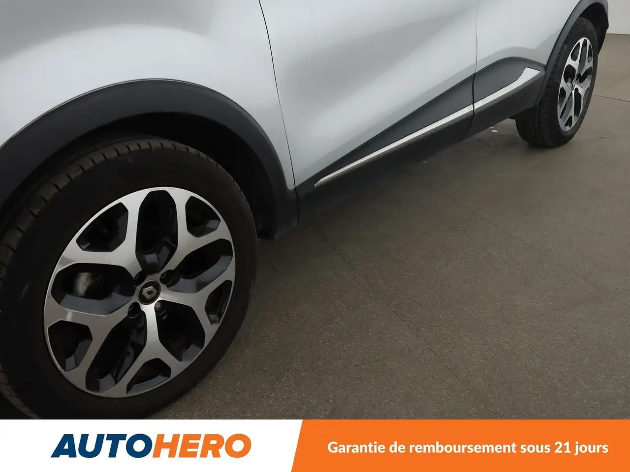 Renault Captur — photo 32