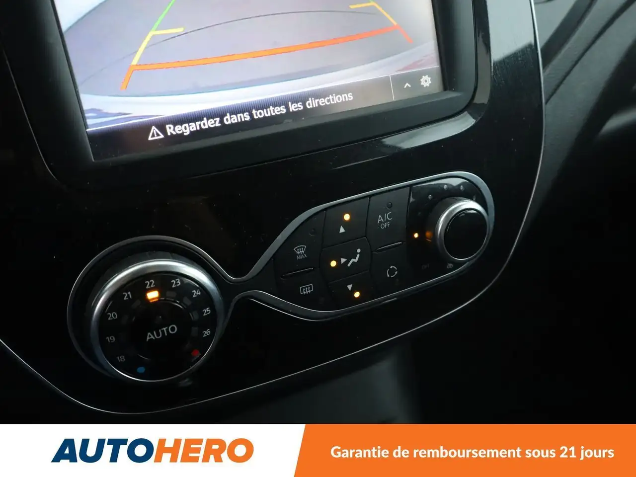 Renault Captur — photo 25