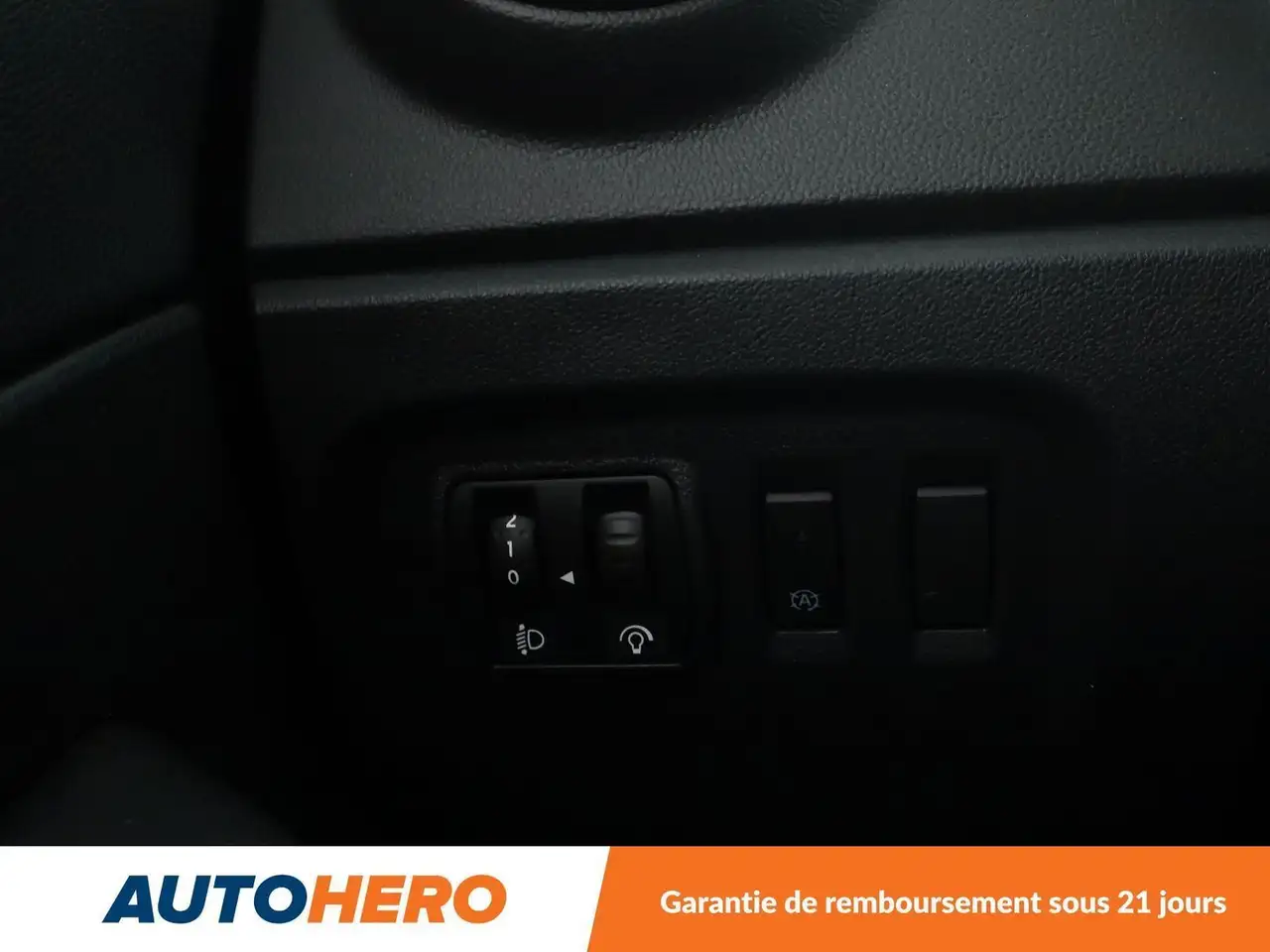 Renault Captur — photo 30