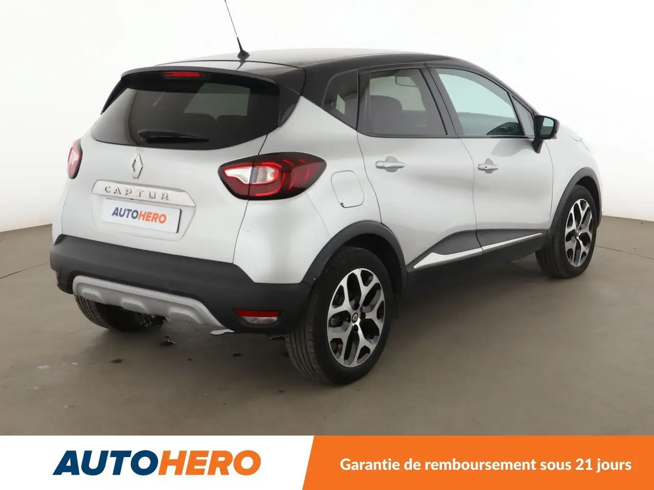 Renault Captur — photo 6