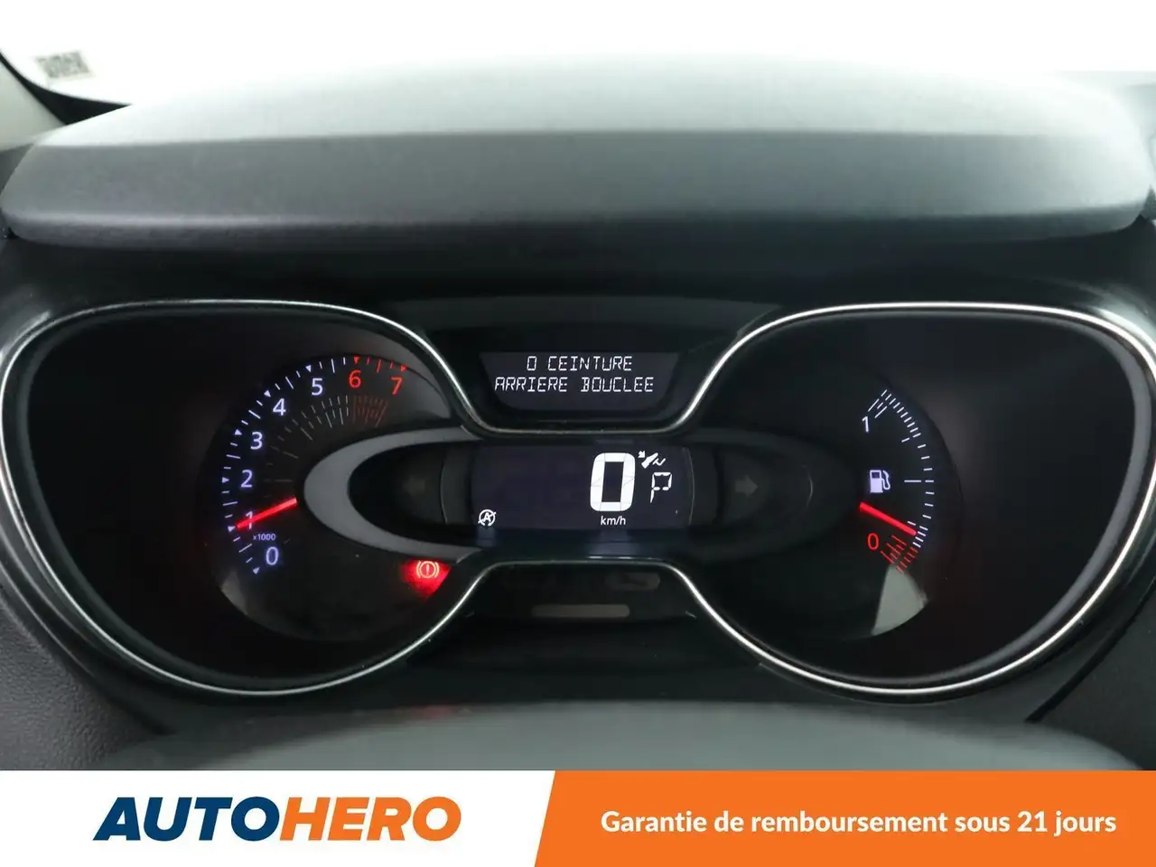 Renault Captur — photo 20