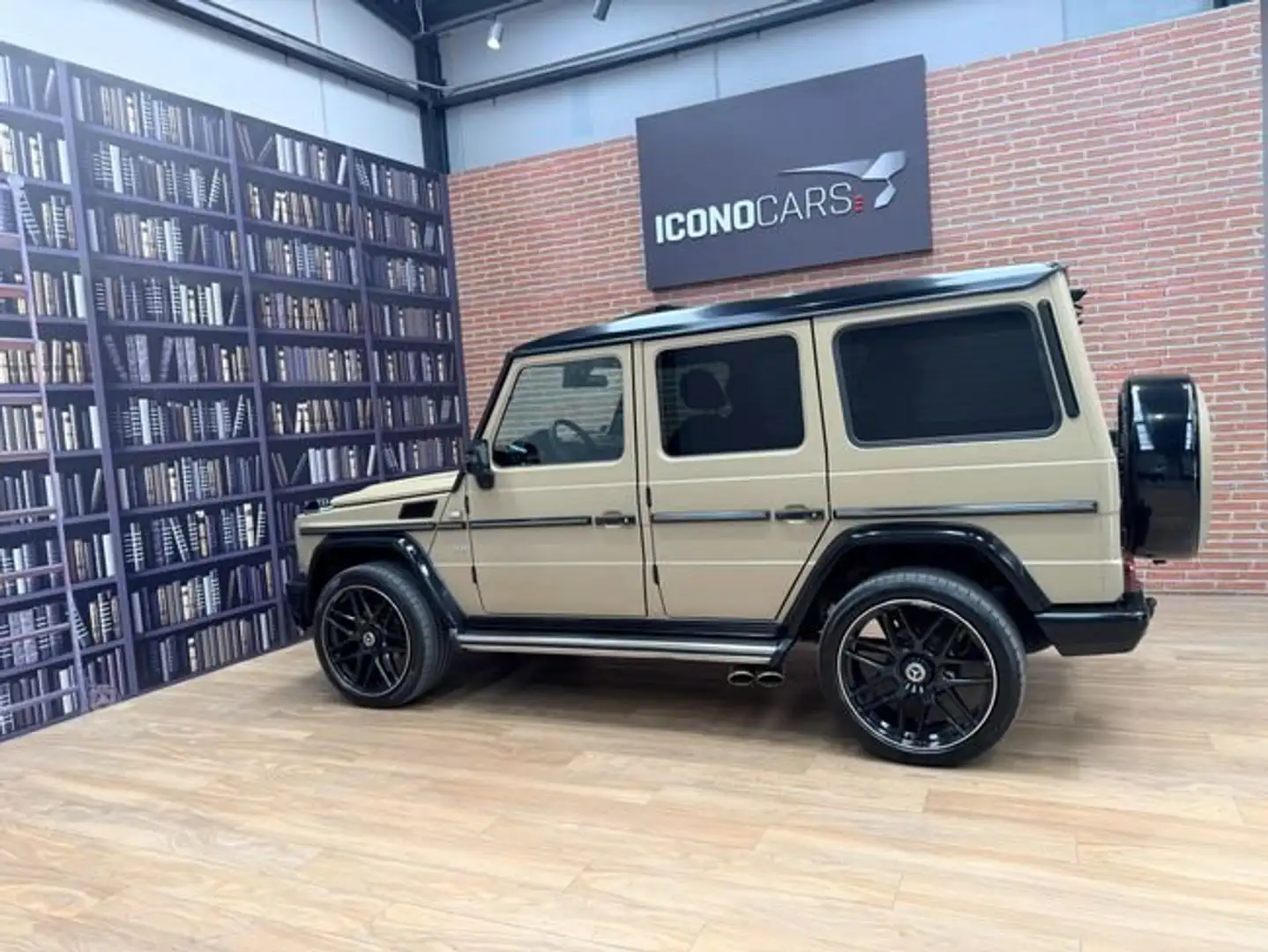 Mercedes-Benz G 500 SW Largo Aut. Beige - 2