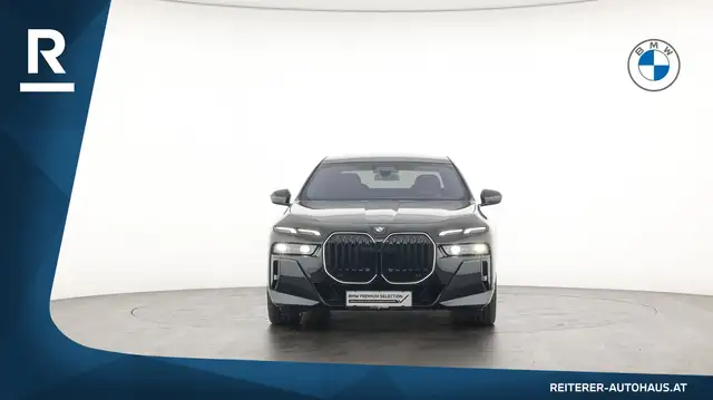 BMW 7 Series view 2