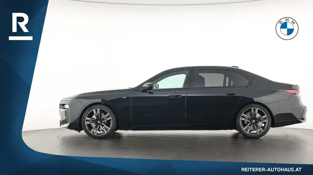 BMW 7 Series view 6