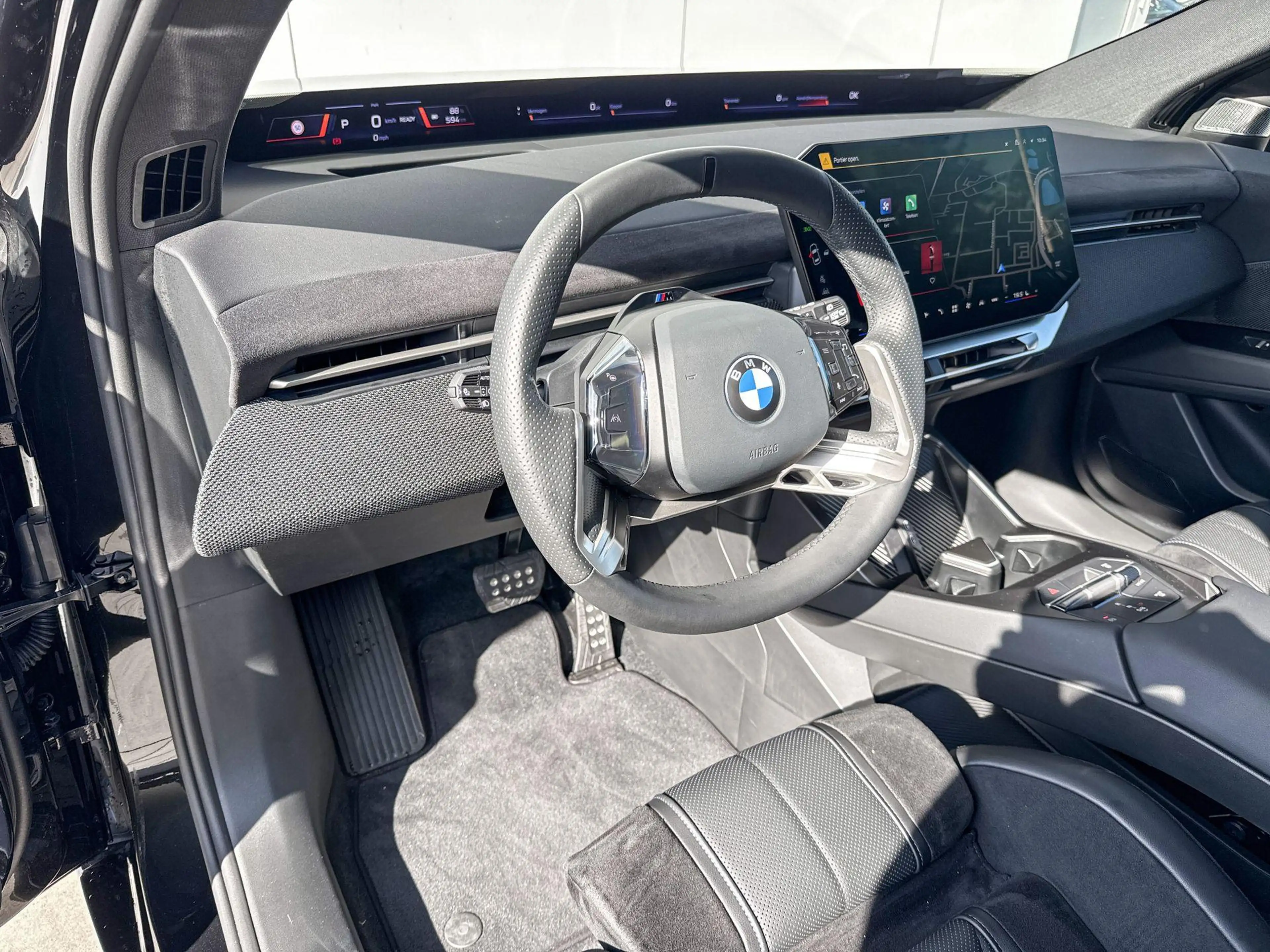 BMW iX3 50 xDrive M-Sport Pro / Glazen Dak / Parking Prof — photo 5