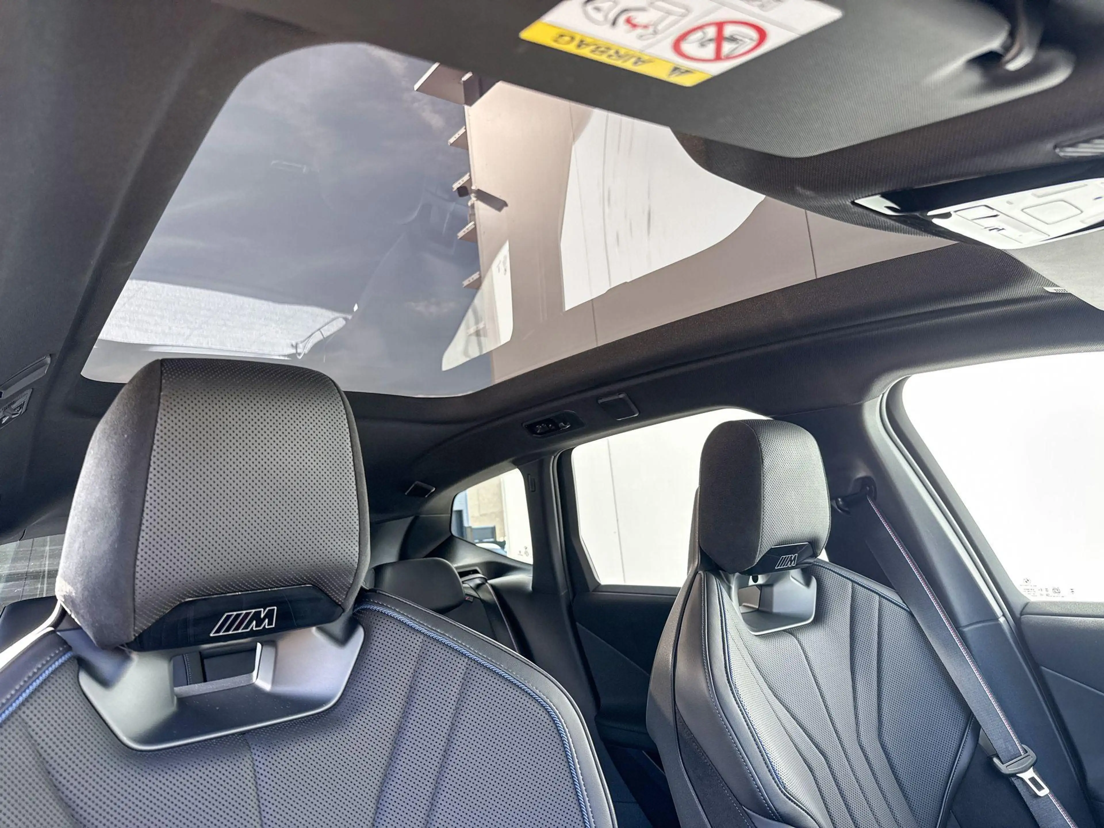 BMW iX3 50 xDrive M-Sport Pro / Glazen Dak / Parking Prof — photo 7