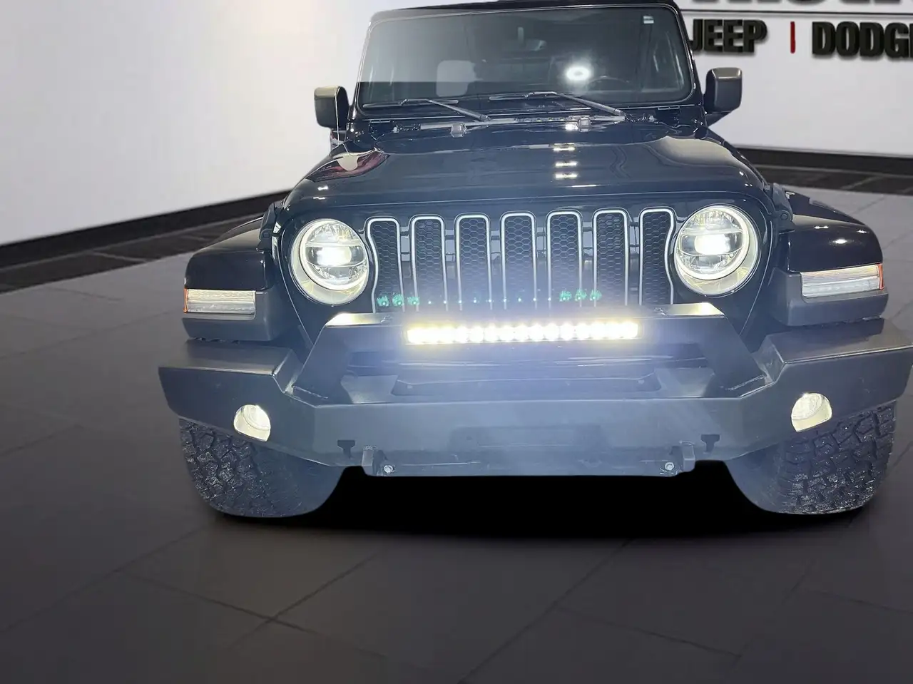 Jeep Wrangler снимка Jeep Wrangler