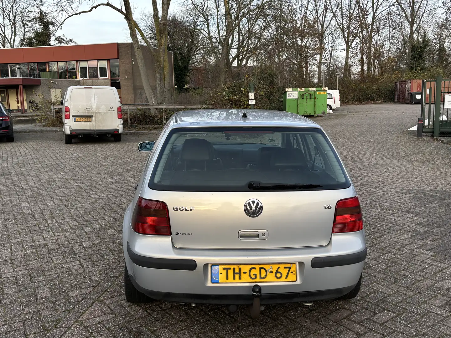 Volkswagen Golf 1.6 Trendline - 2