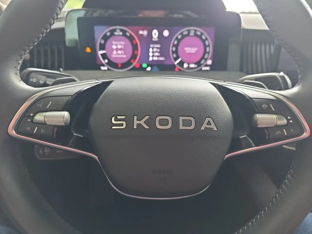 Skoda Superb Combi 2,0TDI DSG Navi/DCC/ACC/Kamera/Sitzhz., миниатюра 19