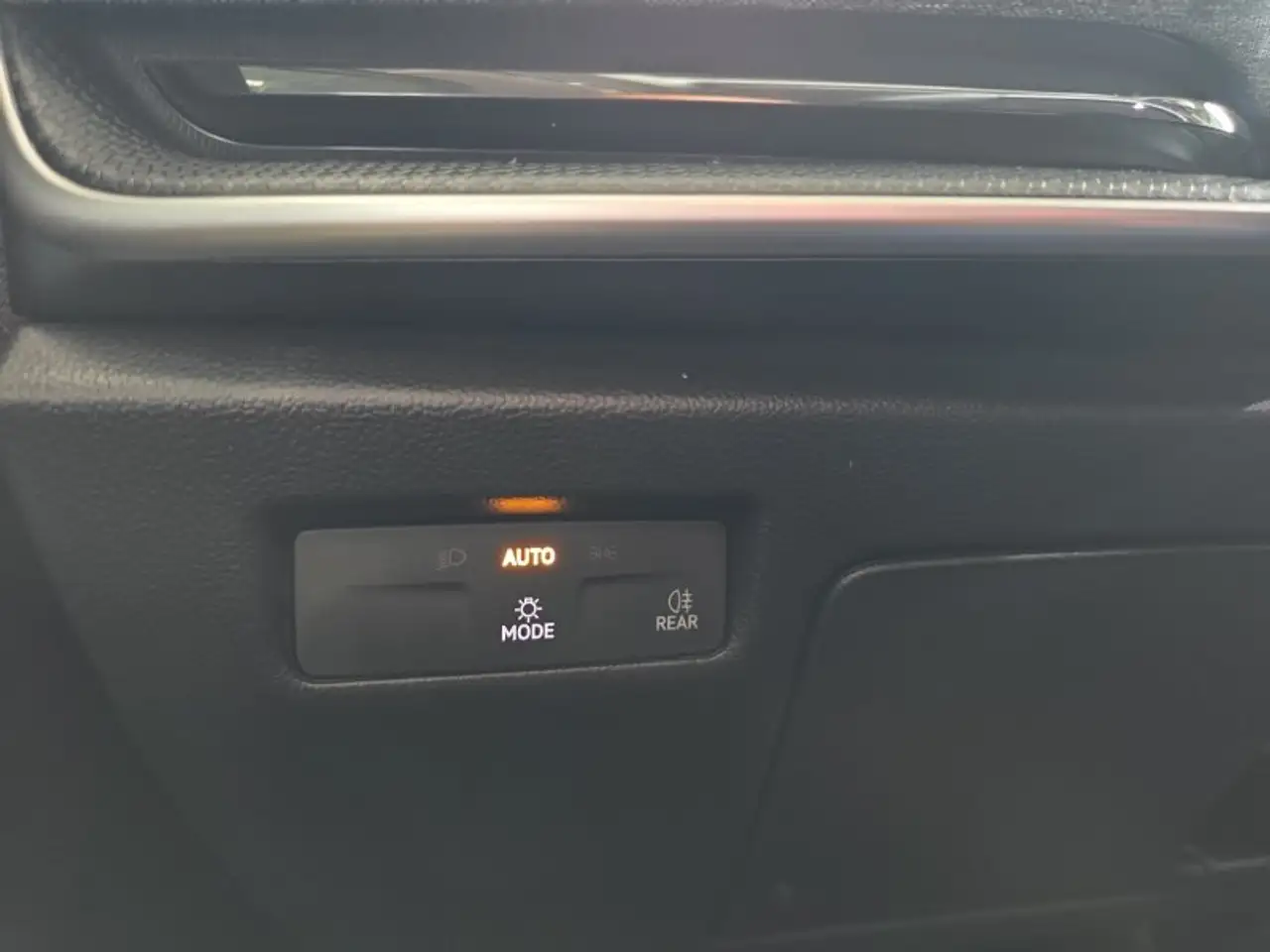Skoda Superb Combi 2,0TDI DSG Navi/DCC/ACC/Kamera/Sitzhz., миниатюра 20