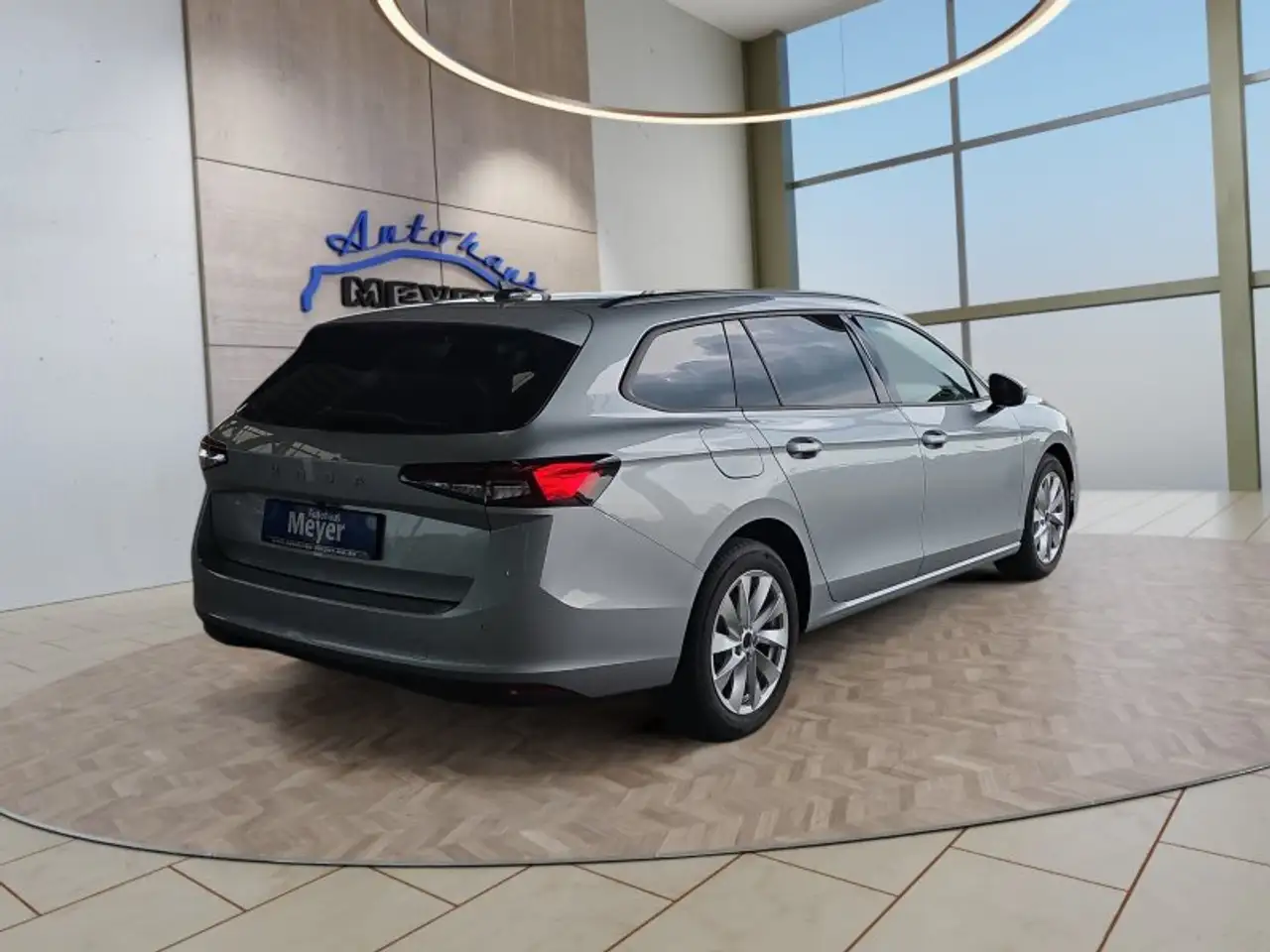 Skoda Superb Combi 2,0TDI DSG Navi/DCC/ACC/Kamera/Sitzhz., миниатюра 6