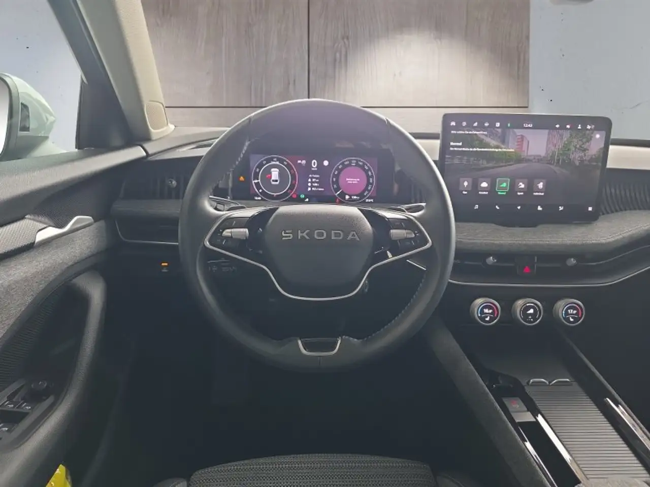 Skoda Superb Combi 2,0TDI DSG Navi/DCC/ACC/Kamera/Sitzhz., миниатюра 13