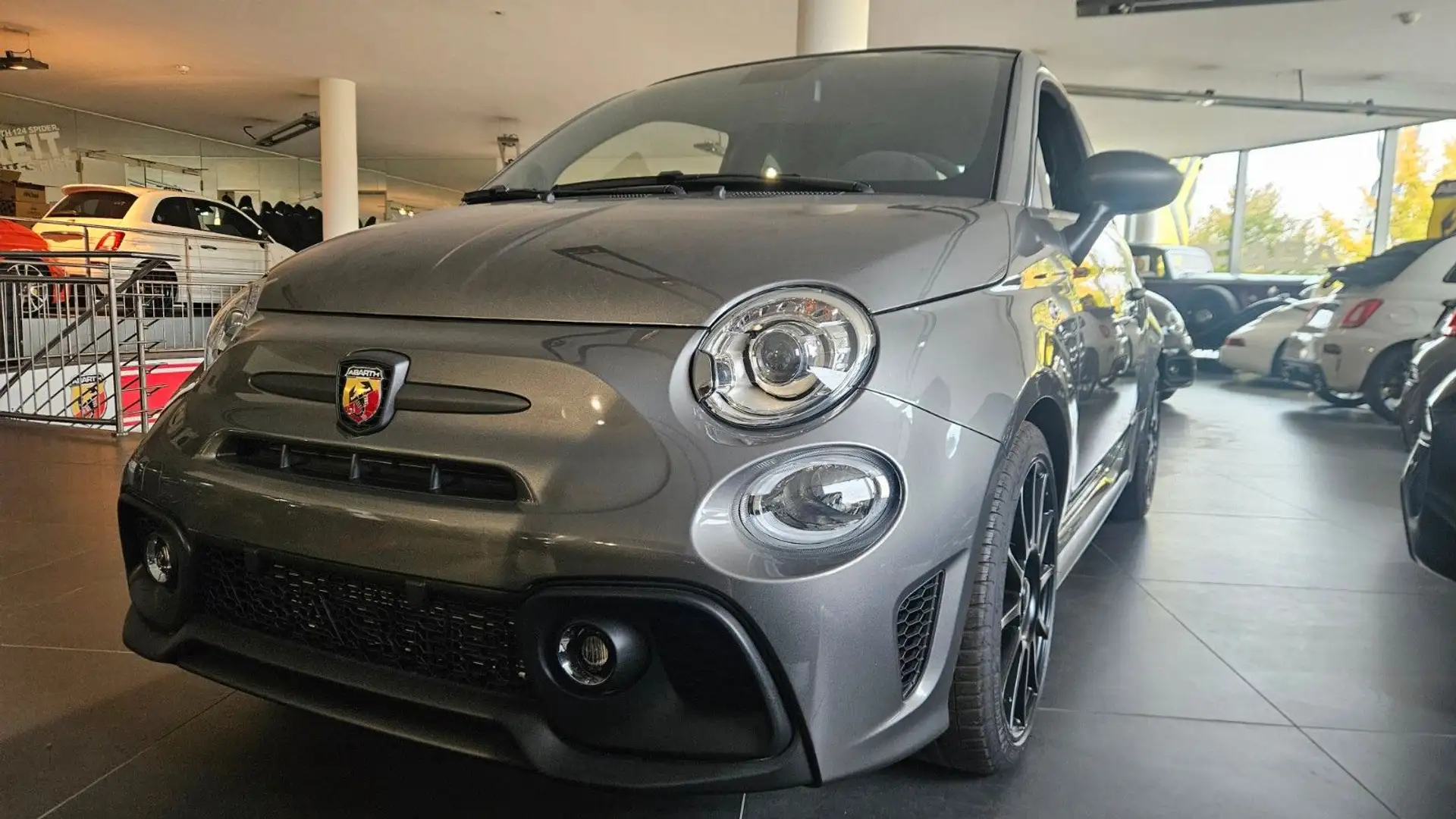 Abarth 695C 1.4 T-Jet 132 kW*Beats*Xenon*Sabelt* Gri - 2