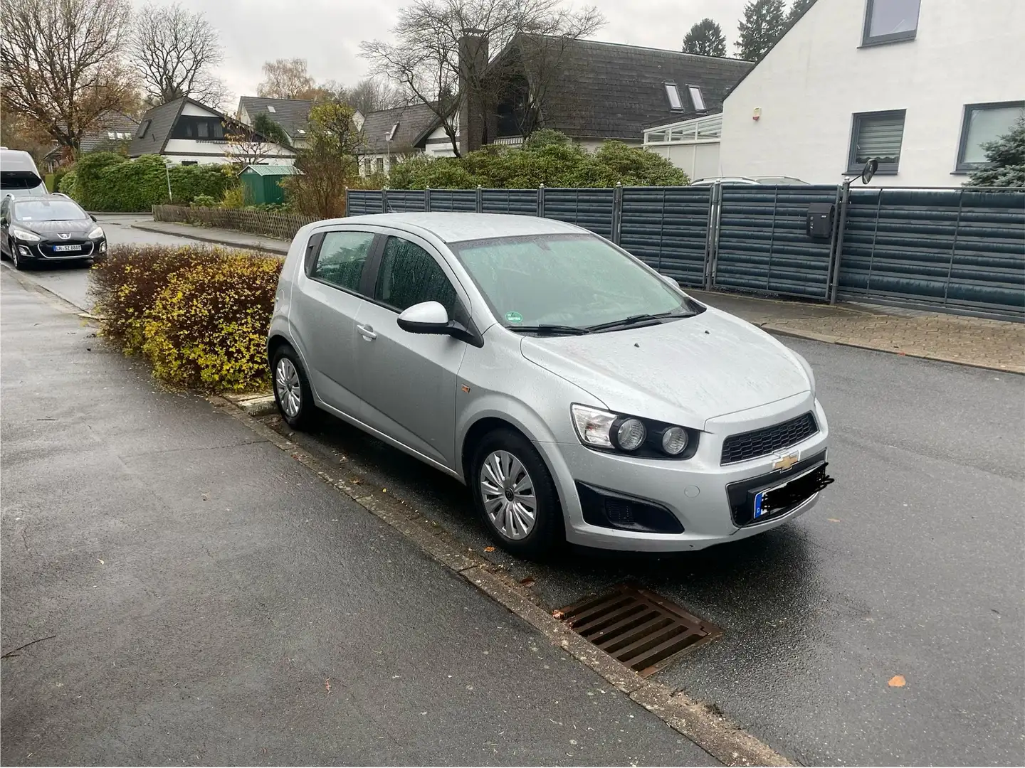 Chevrolet Aveo 1.2 Klimaanlage 1.Hand Top! 2012! sTÜV fällig! Silber - 1