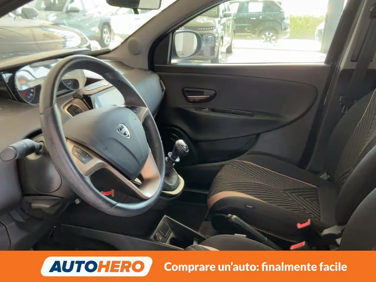 Lancia Ypsilon 2023 — фото 11