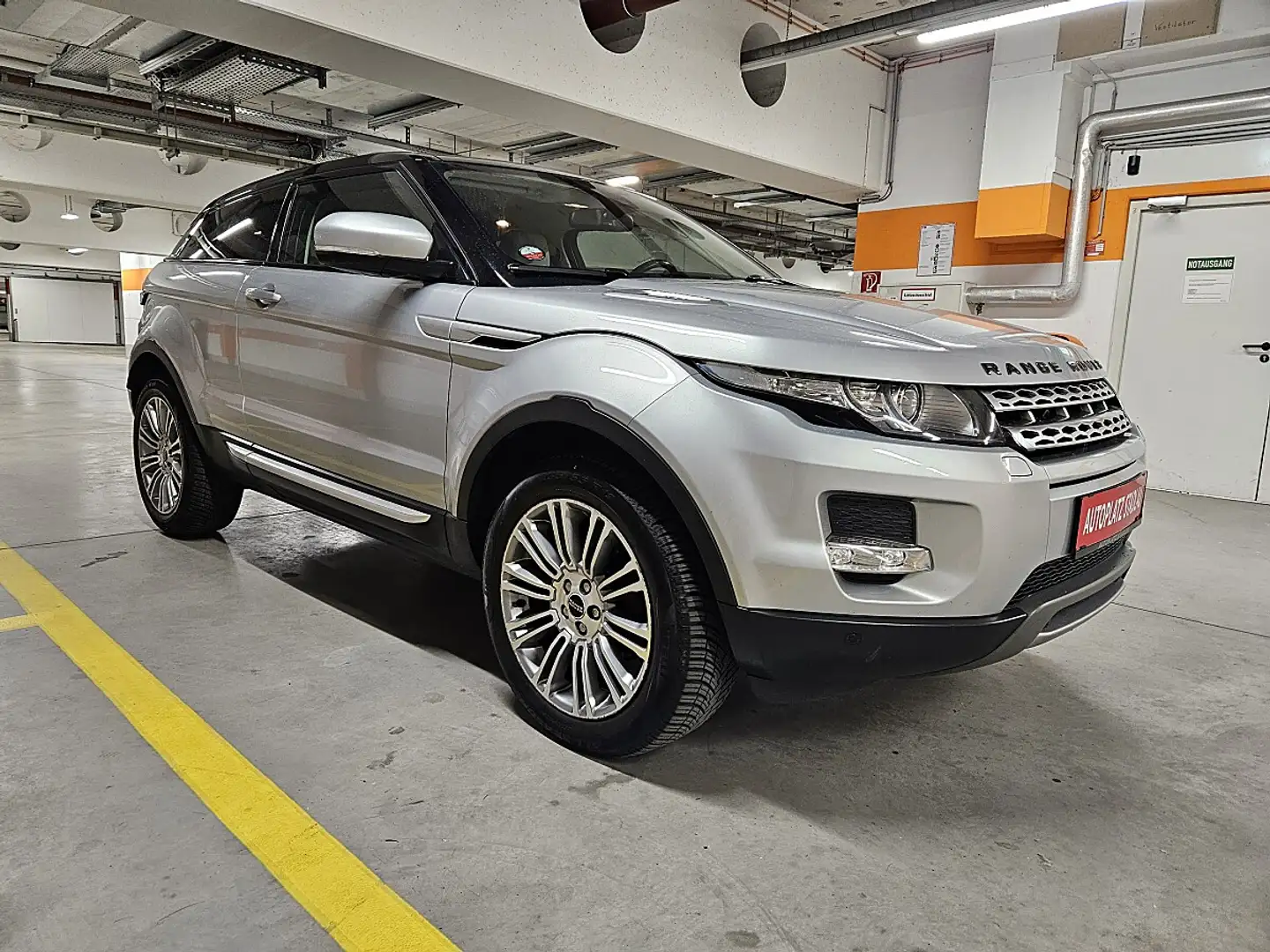 Land Rover Range Rover Evoque Prestige 2,2 SD4 Aut. Silber - 2