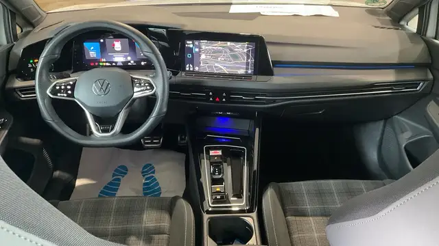 Volkswagen Golf view 6
