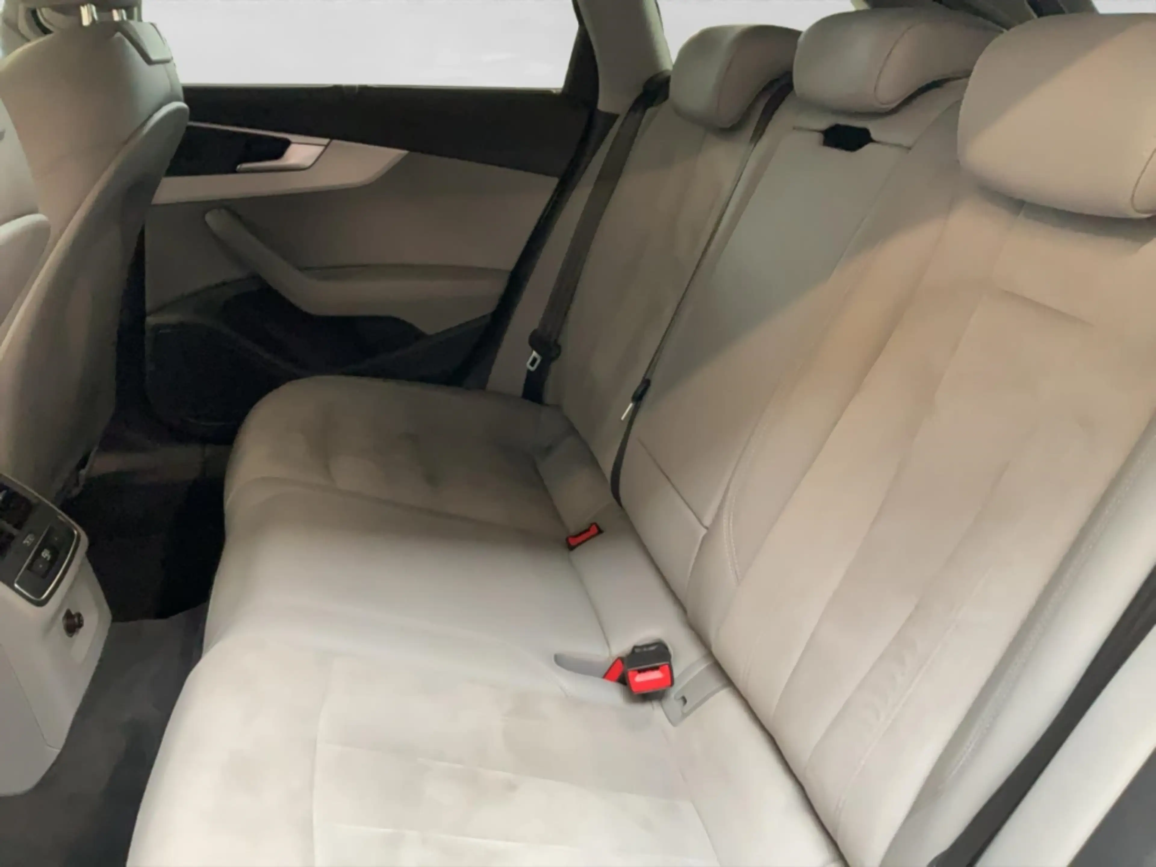 Audi A4 allroad 50 3.0 TDI quattro Alu Matrix-LED AHK Pano Kamera — photo 13