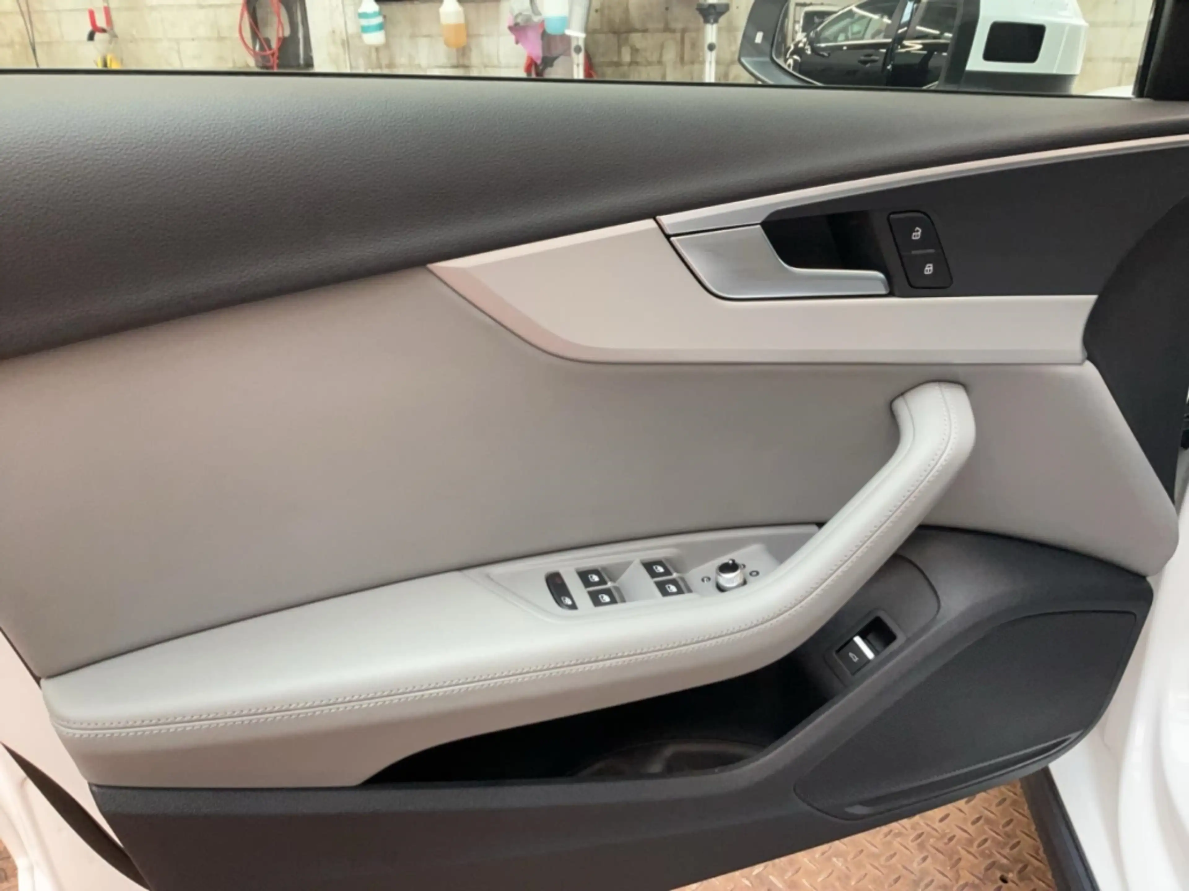Audi A4 allroad 50 3.0 TDI quattro Alu Matrix-LED AHK Pano Kamera — photo 12