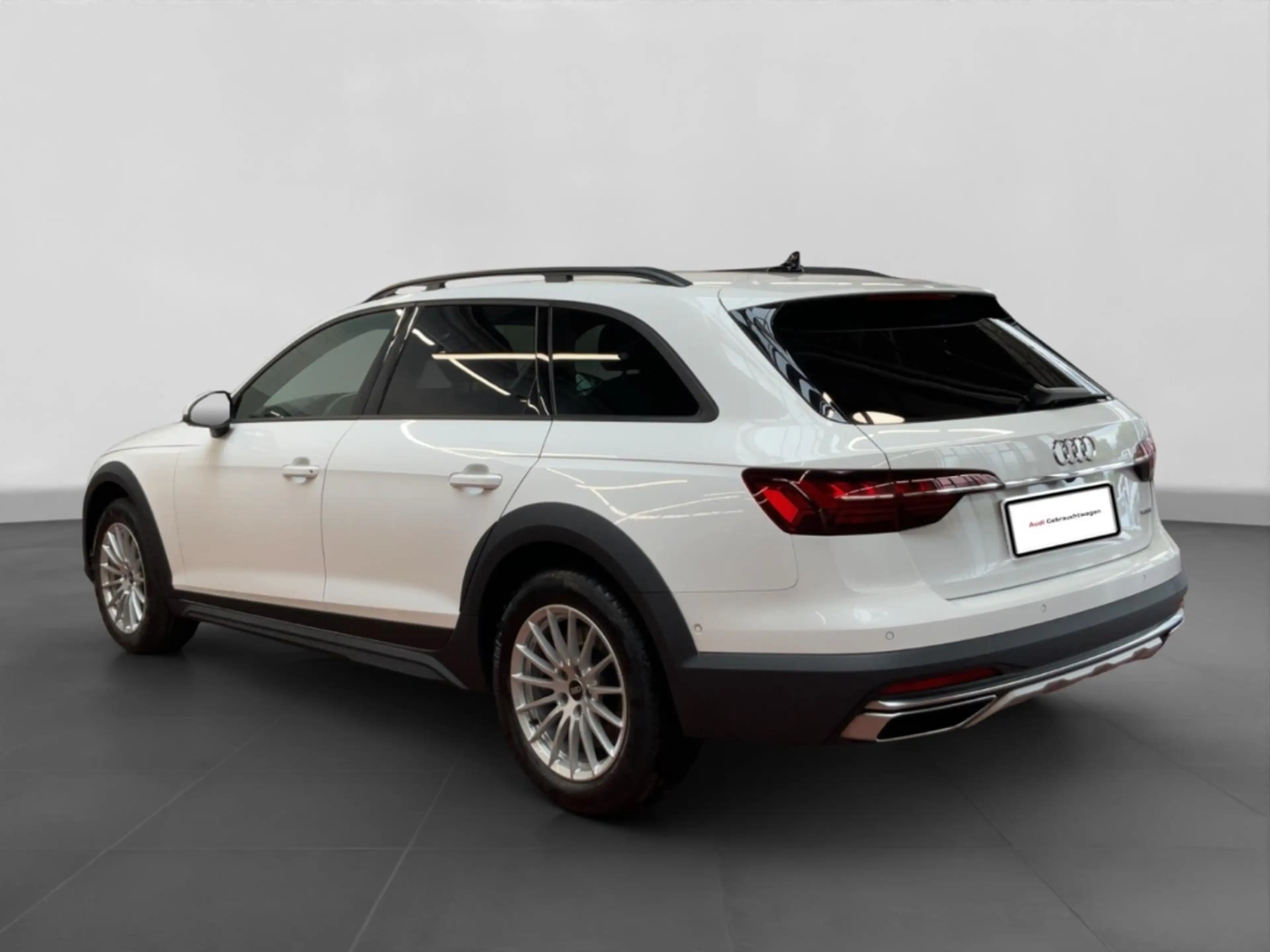 Audi A4 allroad 50 3.0 TDI quattro Alu Matrix-LED AHK Pano Kamera — photo 4