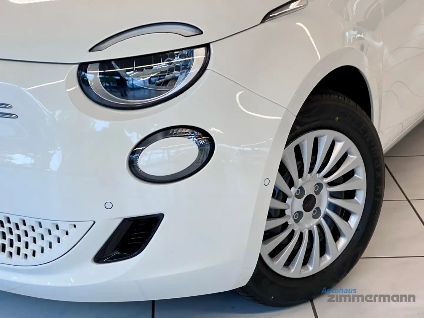 Fiat 500e RED 42kWh Klimaautom Kamera Android CarPlay Biały - 2