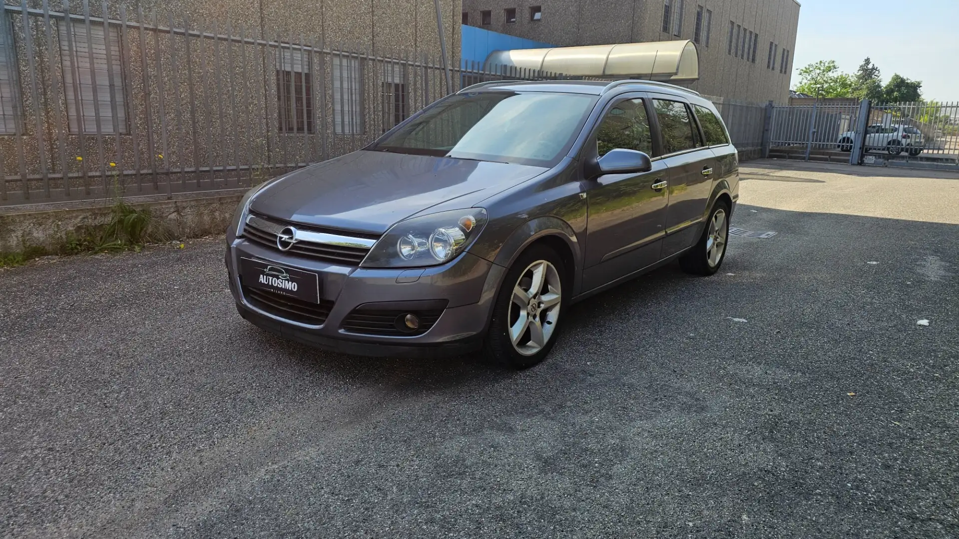 Opel Astra 1.6 16V Twinport 5 porte Cosmo Argent - 2