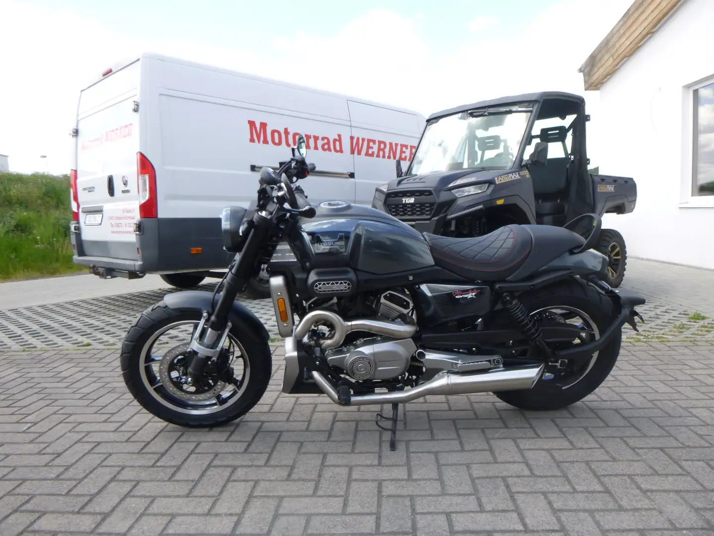 Hyosung GV 125 GV125 X ABS siva - 1