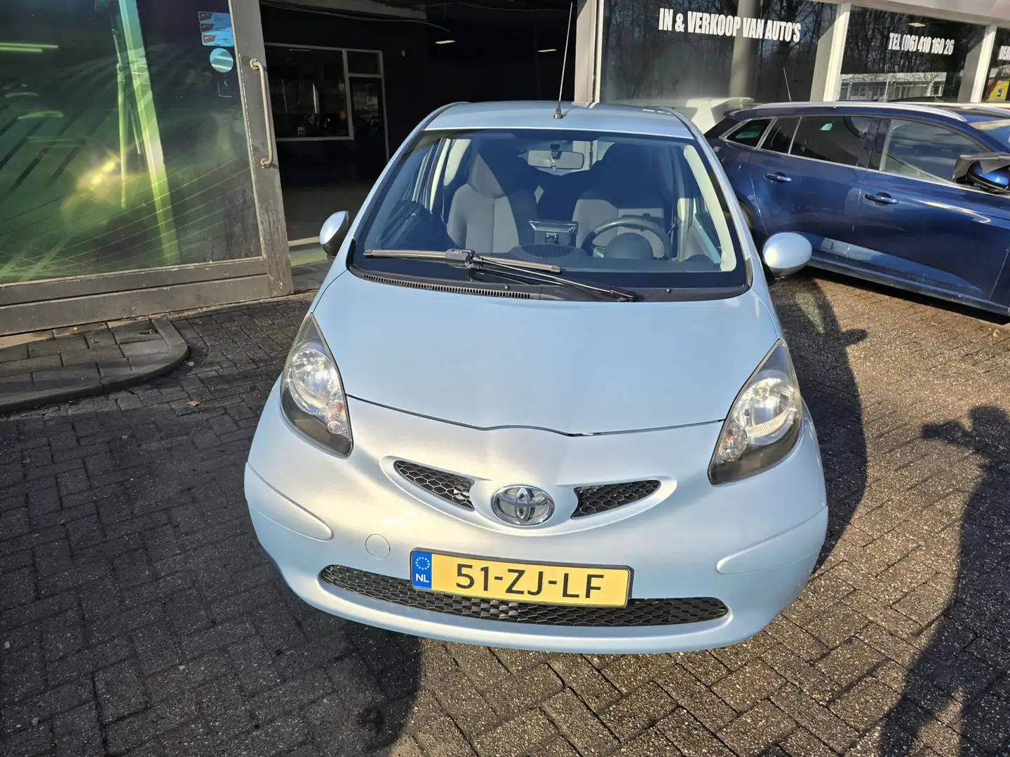 Toyota Aygo 1.0-12V + | AUTOMAAT | 2E EIGENAAR | 12MND GARANTI Bleu - 2