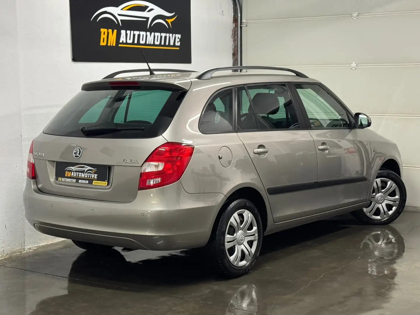 Skoda Fabia Fabia 1.2 HTP Combi Ambition Beige - 2