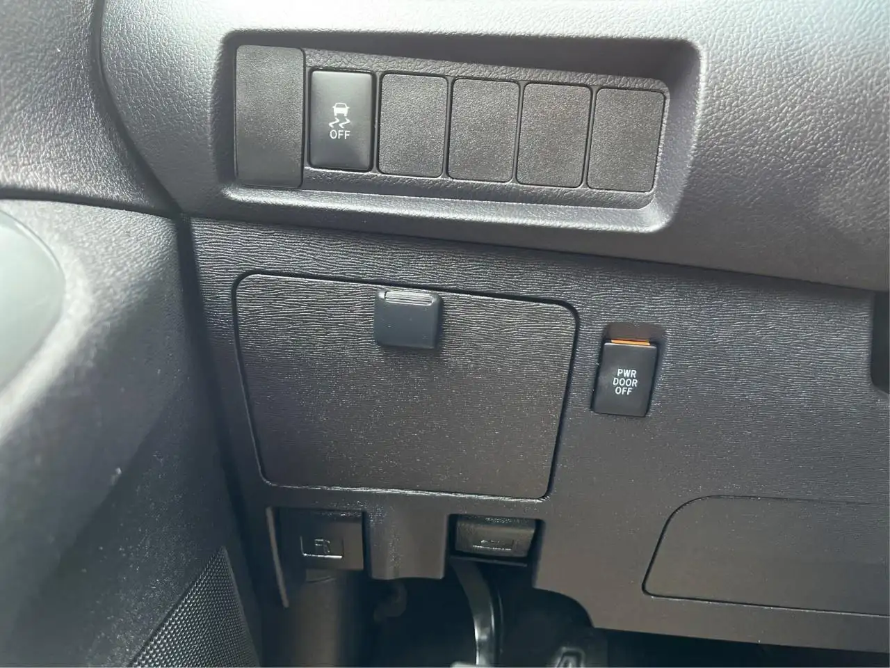 Toyota Sienna снимка Toyota Sienna