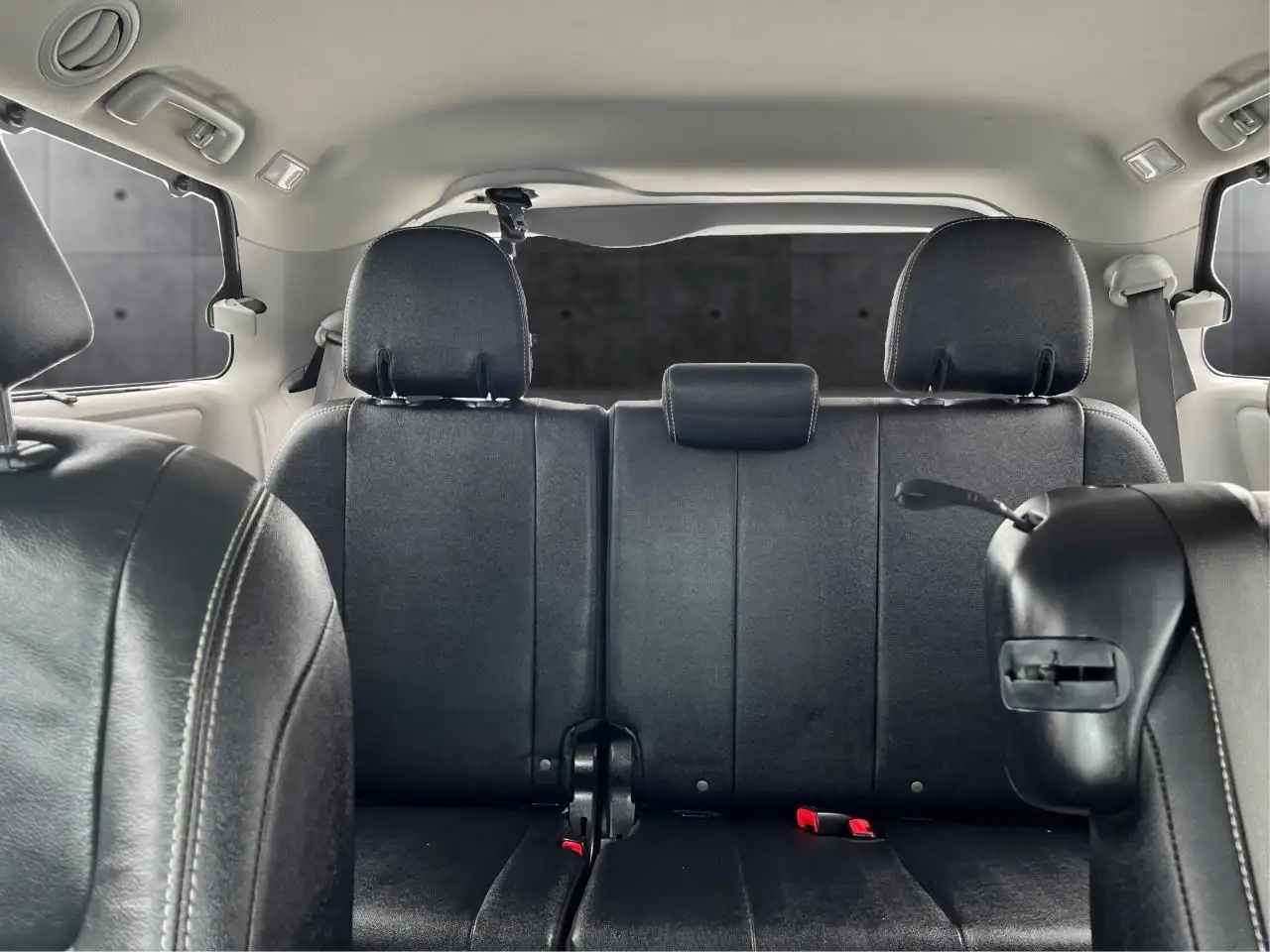 Toyota Sienna снимка Toyota Sienna