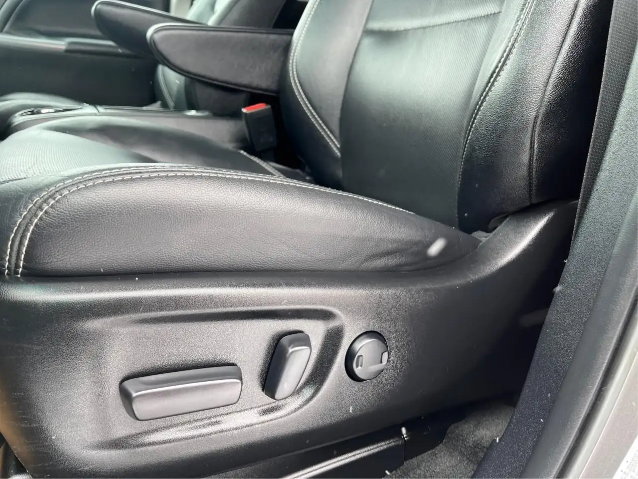 Toyota Sienna снимка Toyota Sienna