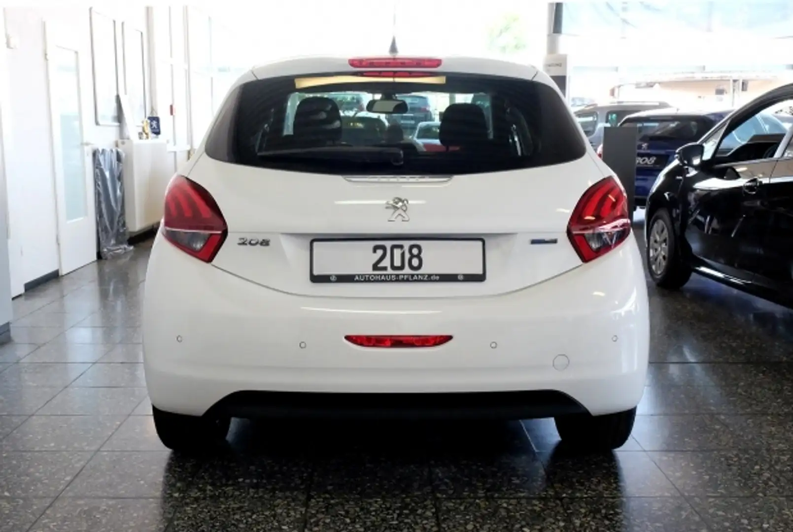 Peugeot 208 Style 1.2 Pure Tech 82 5T Blanco - 2