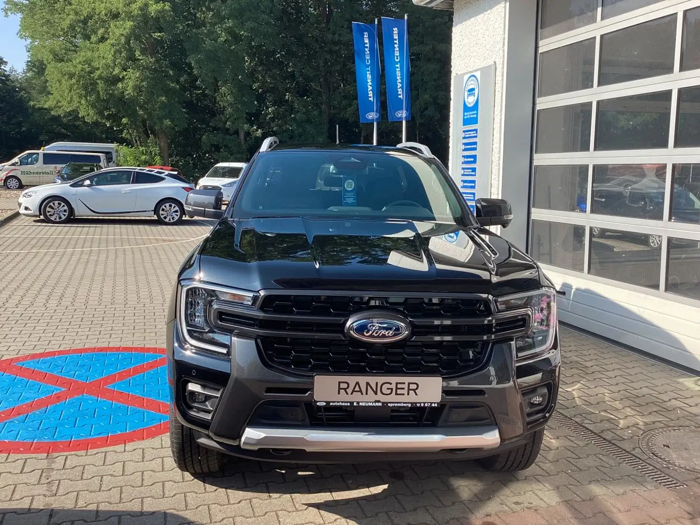 Ford Ranger Wildtrak e-4WD Doppelkabine V6 *STANDHZG* Zwart - 2