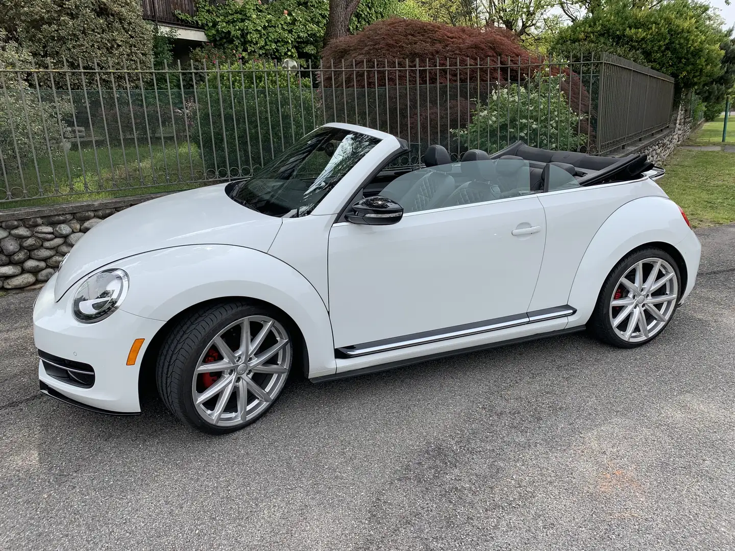 Volkswagen Maggiolino Cabrio 2.0 tsi Sport 210cv dsg - 1