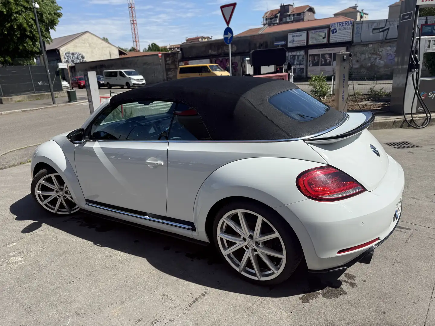 Volkswagen Maggiolino Cabrio 2.0 tsi Sport 210cv dsg - 2