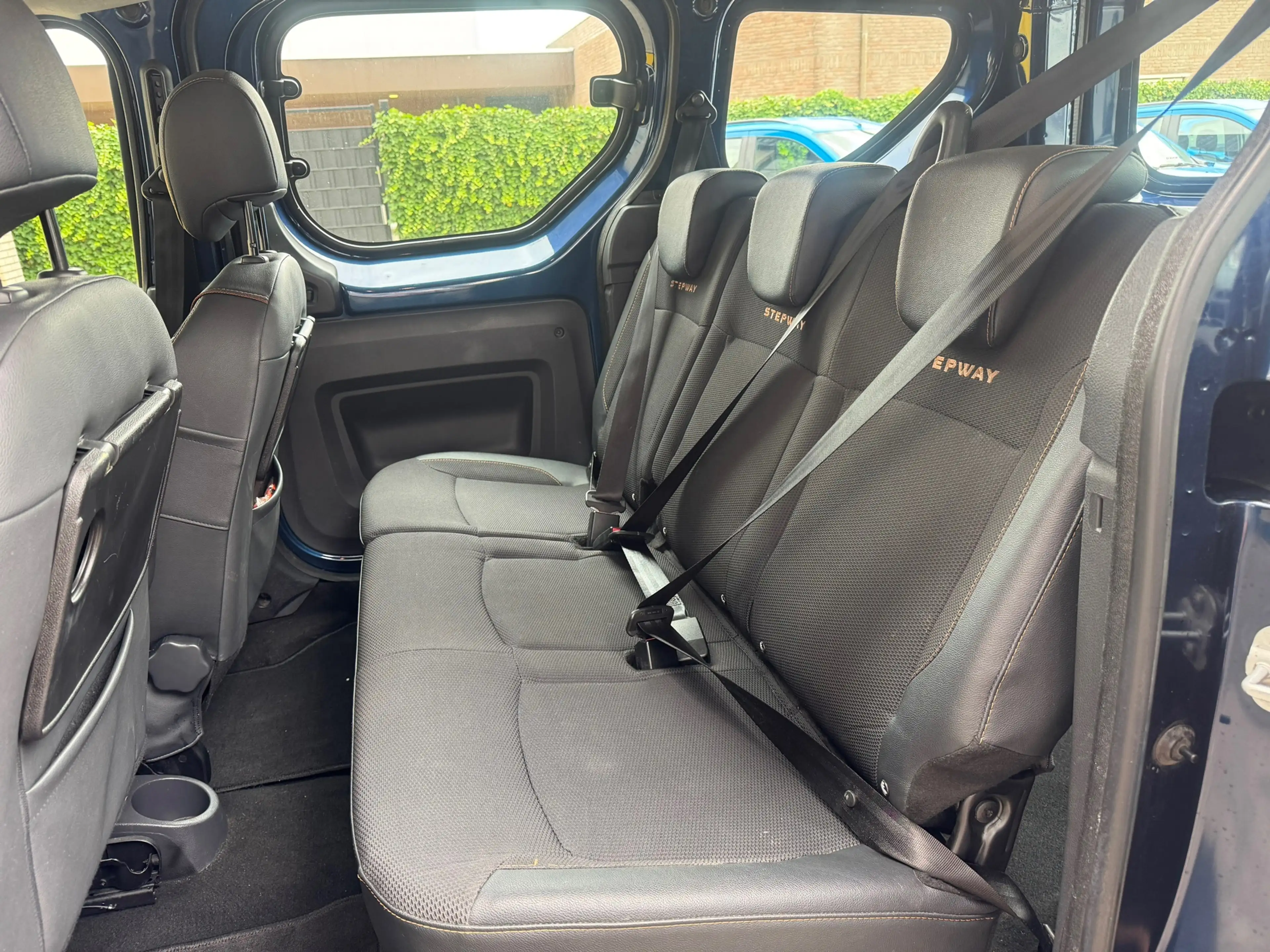 Dacia Dokker 103PK VEELPRIJS VOORDEEL Série Limitée Stepway, Na — photo 16
