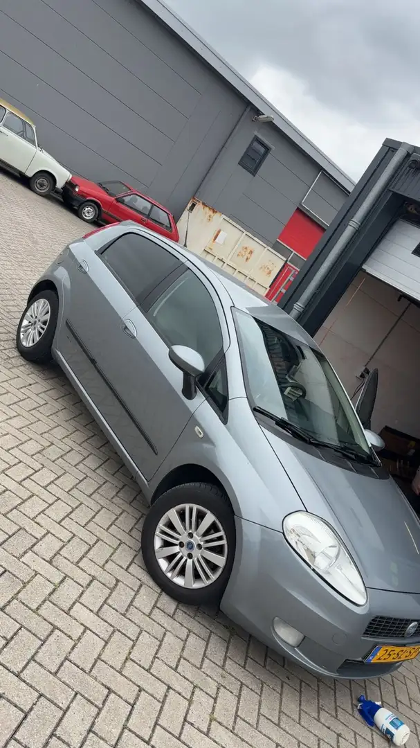 Fiat Punto 1.4 Edizione Prima Grijs - 2
