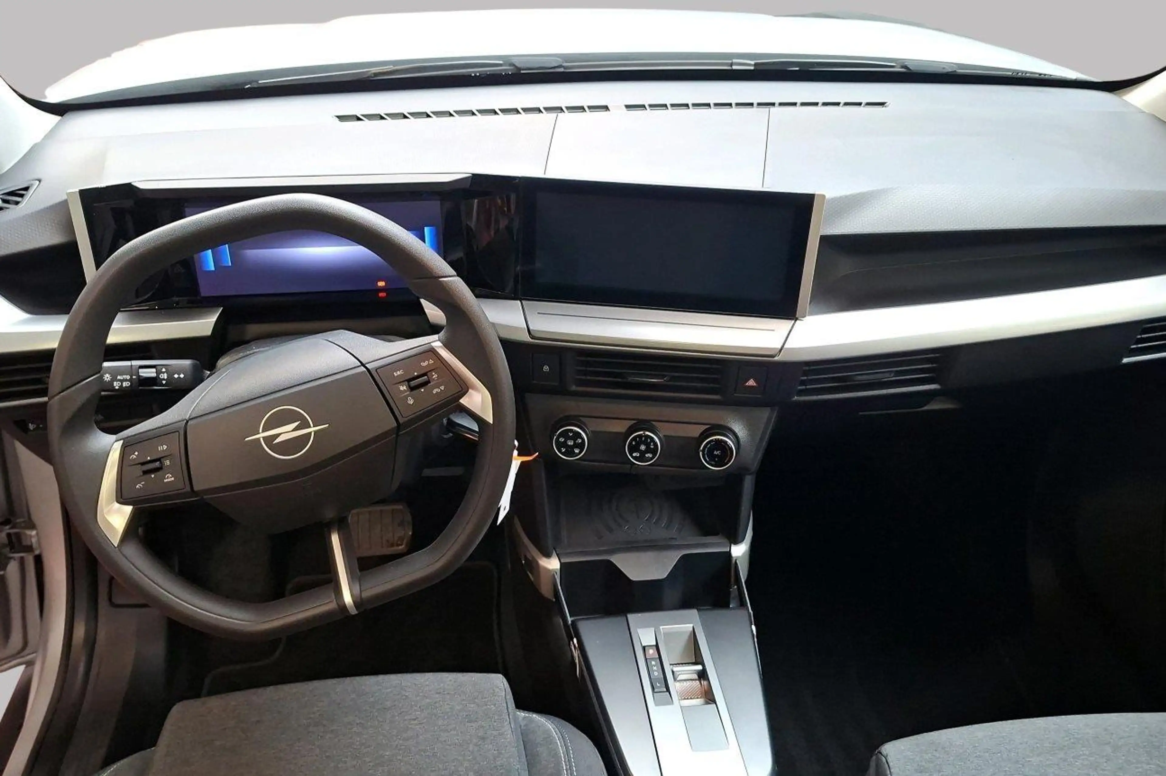 Opel Frontera Edition 1.2 Hybr — photo 11
