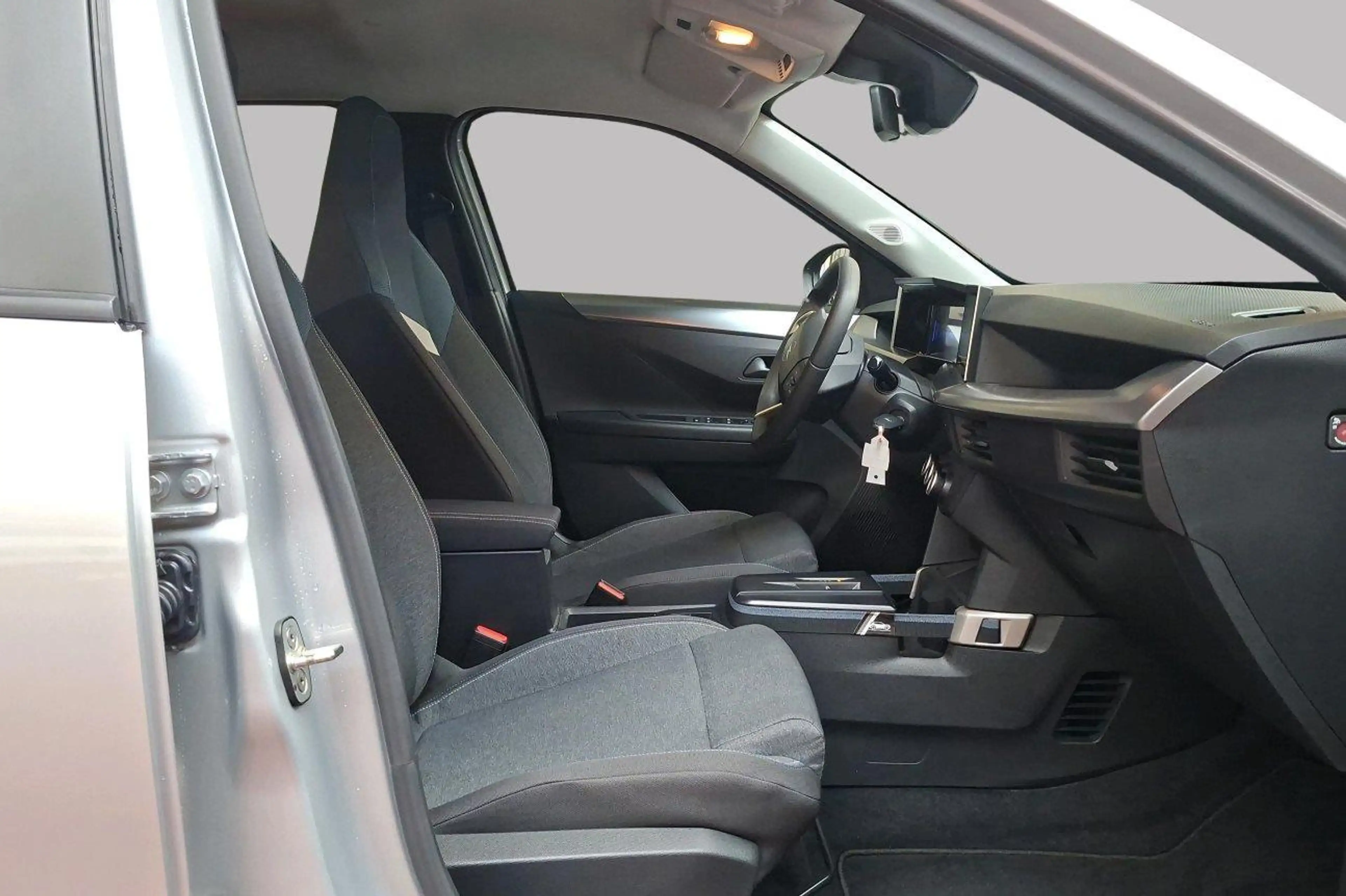 Opel Frontera Edition 1.2 Hybr — photo 8