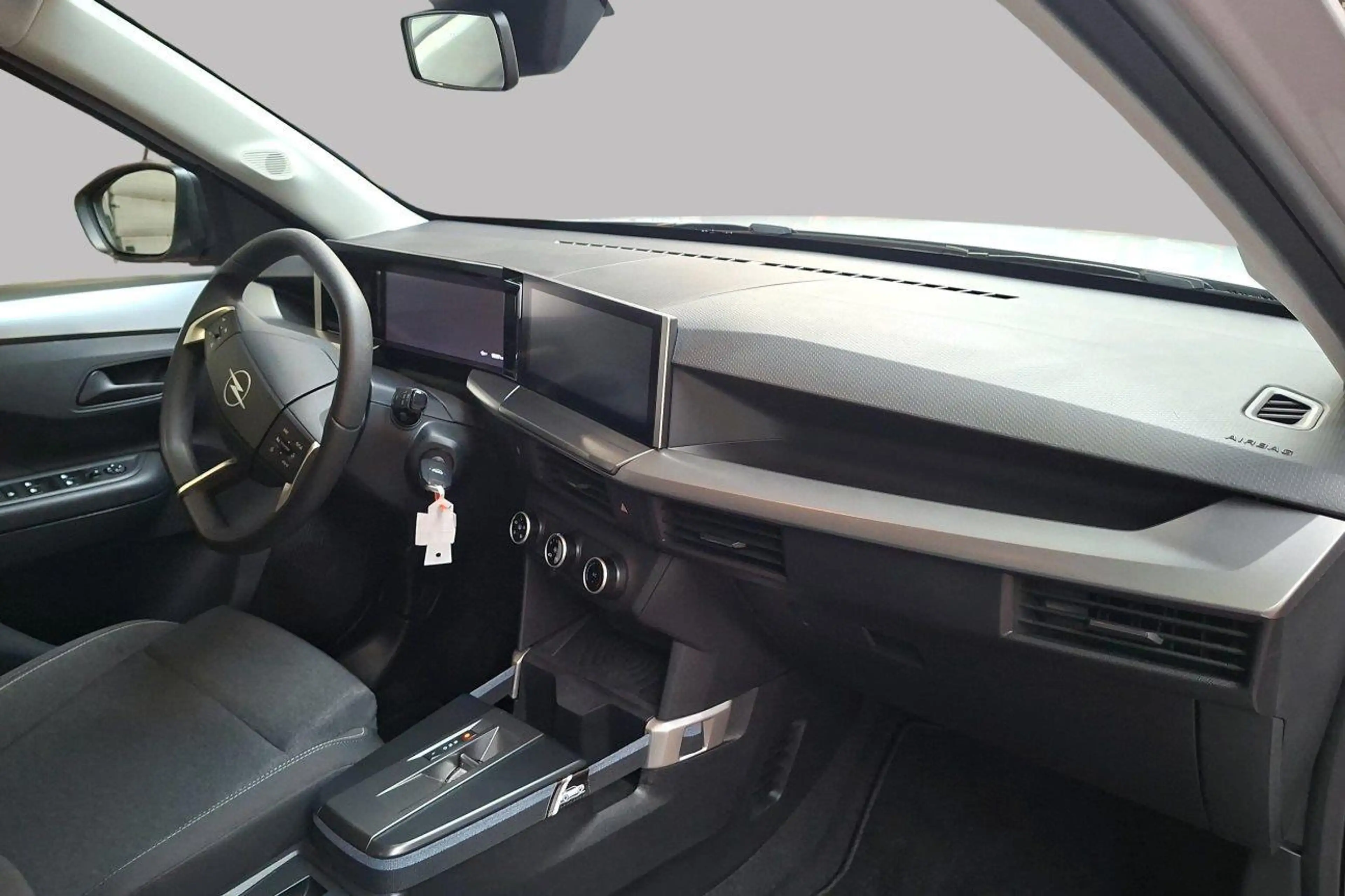 Opel Frontera Edition 1.2 Hybr — photo 2
