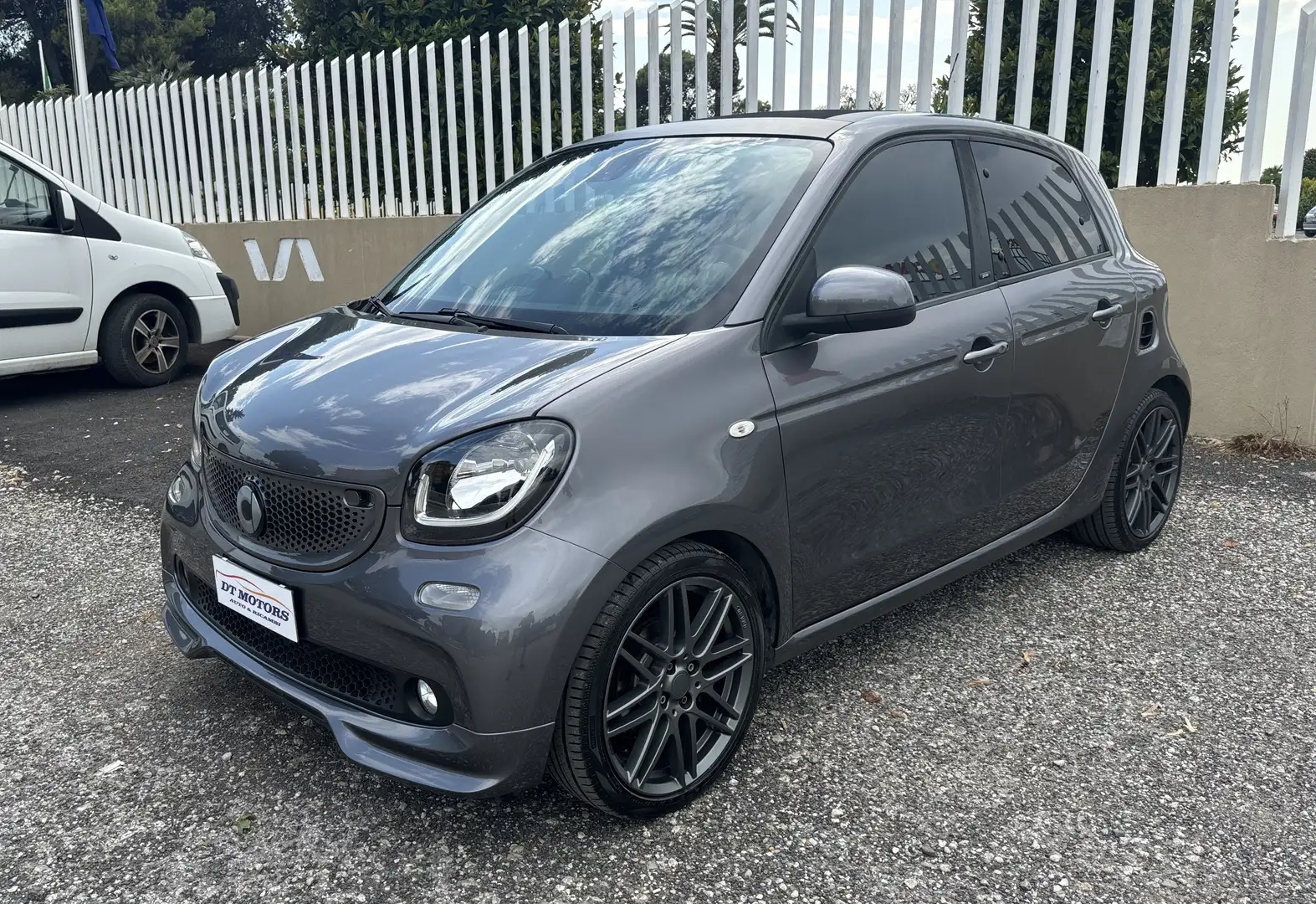 smart forFour Forfour II 2015 0.9 TURBO -Allestimento brabus Grigio - 1