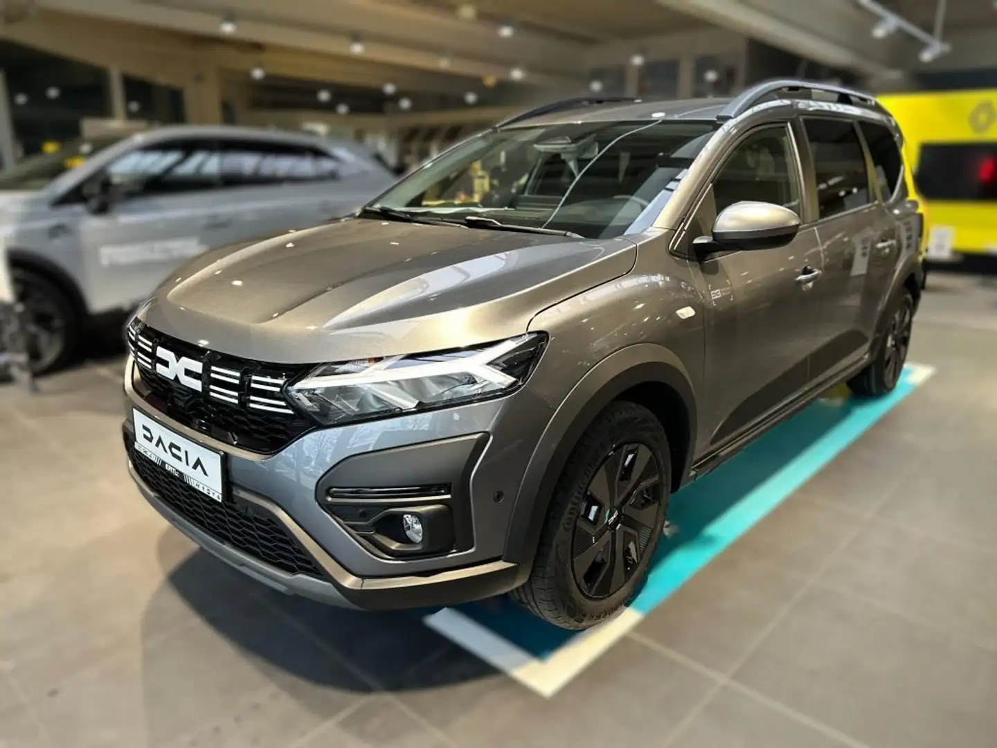 Dacia Jogger Expression HYBRID 140  3.J Navi Updates Grau - 1