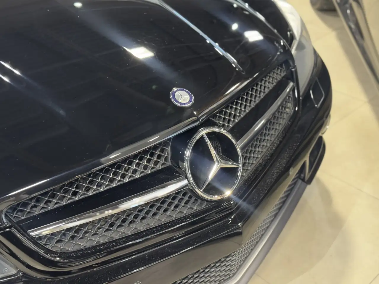 Mercedes-Benz SL снимка Mercedes-Benz SL