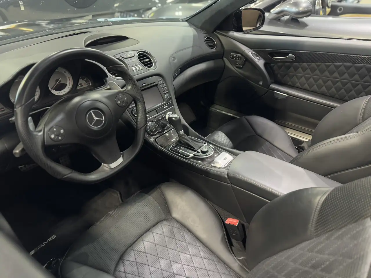 Mercedes-Benz SL снимка Mercedes-Benz SL