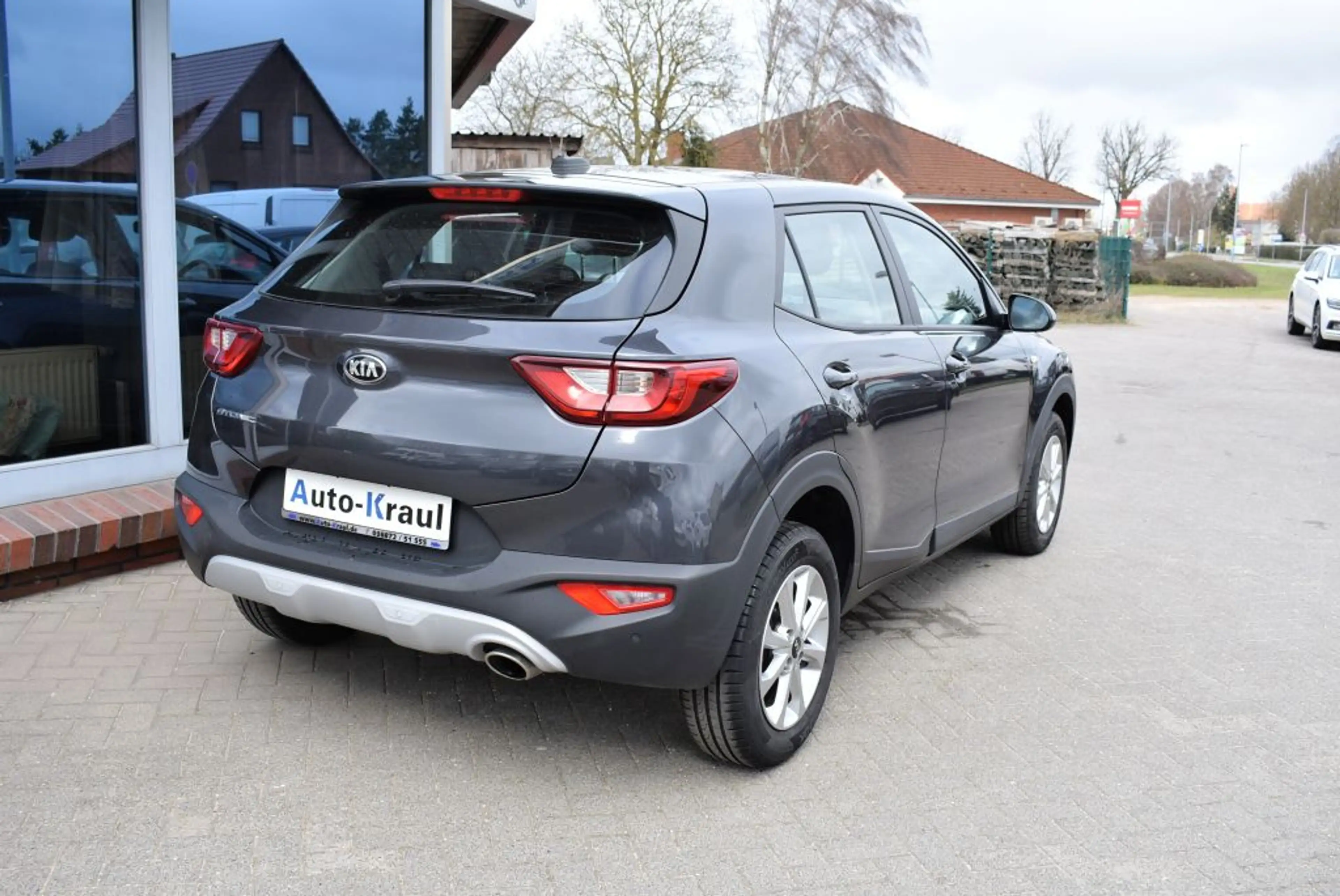 Kia Stonic 1.4 Autm. Edition 7 Alu Sitzheizung Tempomat Klima — photo 3
