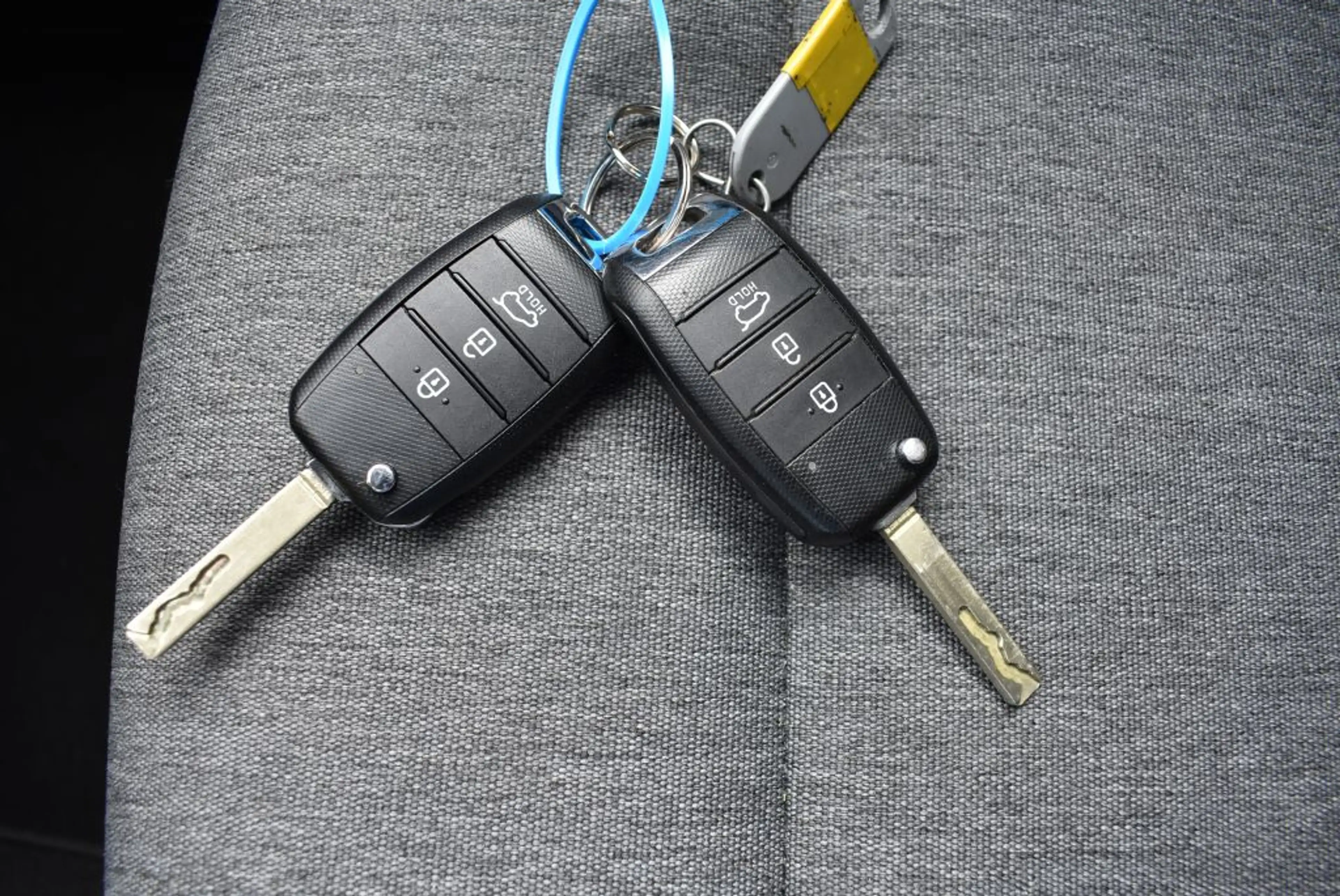 Kia Stonic 1.4 Autm. Edition 7 Alu Sitzheizung Tempomat Klima — photo 11