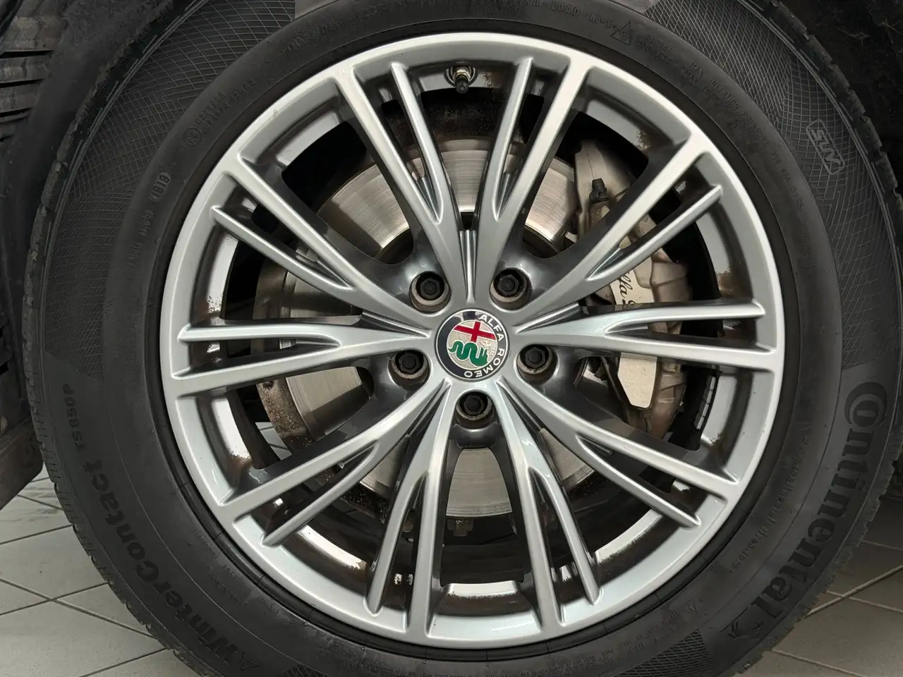 Alfa Romeo Stelvio 2021 — фото 15
